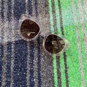 D’blanc clear sunnies